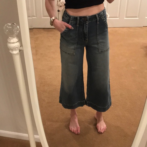 Pilcro Anthropologie Cropped Flares - Picture 5 of 6